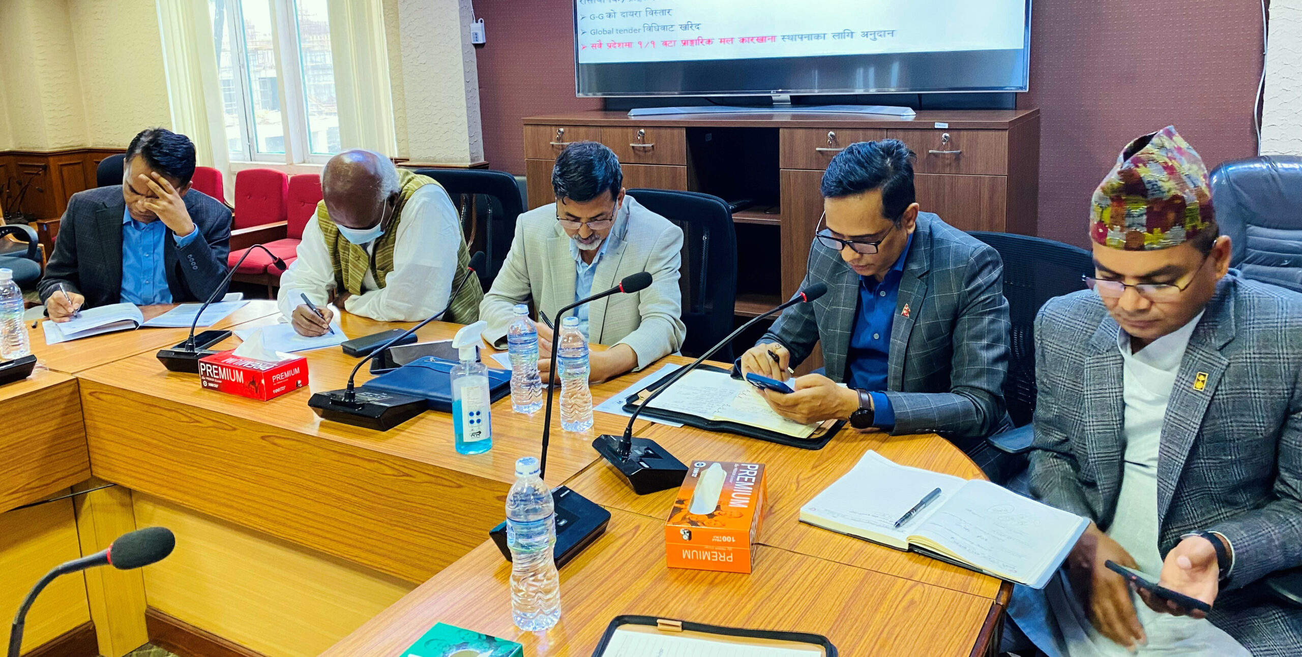 आगामी बजेटमा कृषि अनुदान भन्ने शब्दै हटाउन अर्थमन्त्री शर्माको निर्देशन