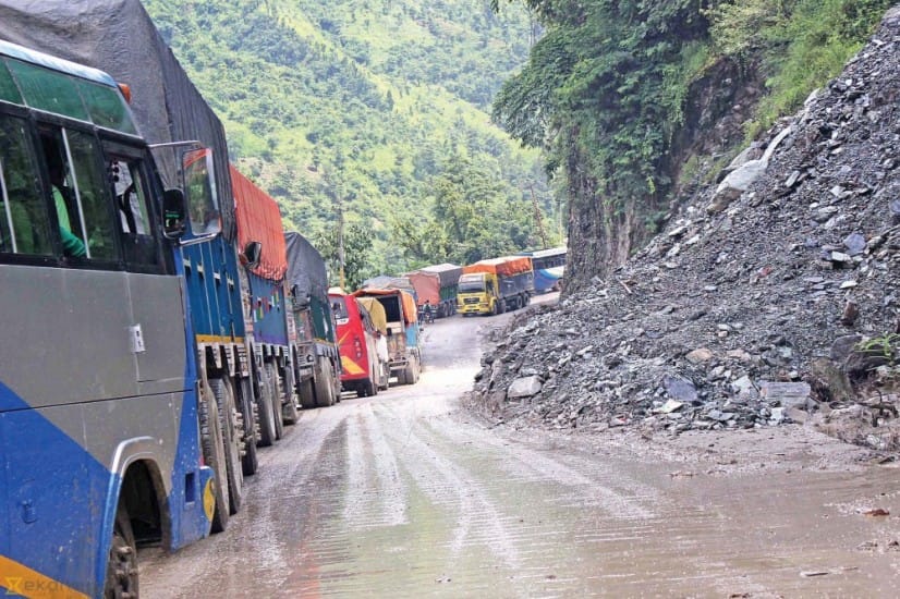 नारायणगढ–मुग्लिन सडक एकतर्फी खुल्यो