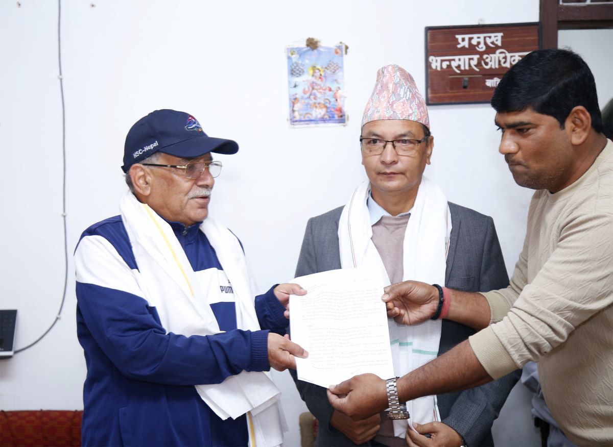महोत्तरीको भिट्ठामोड सुक्खा बन्दरगाह निर्माण सहयोगमा प्रचण्डको प्रतिवद्वता