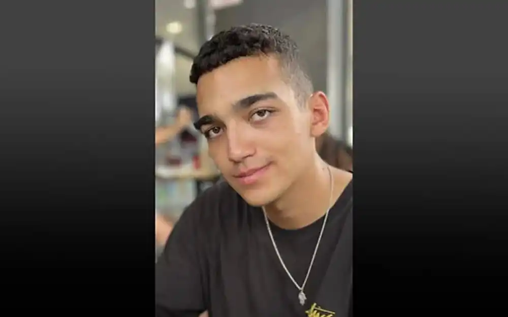 हमासले इजरायली-अमेरिकी बन्धक अलेक्ज्याण्डरलाई रिहा गर्दै