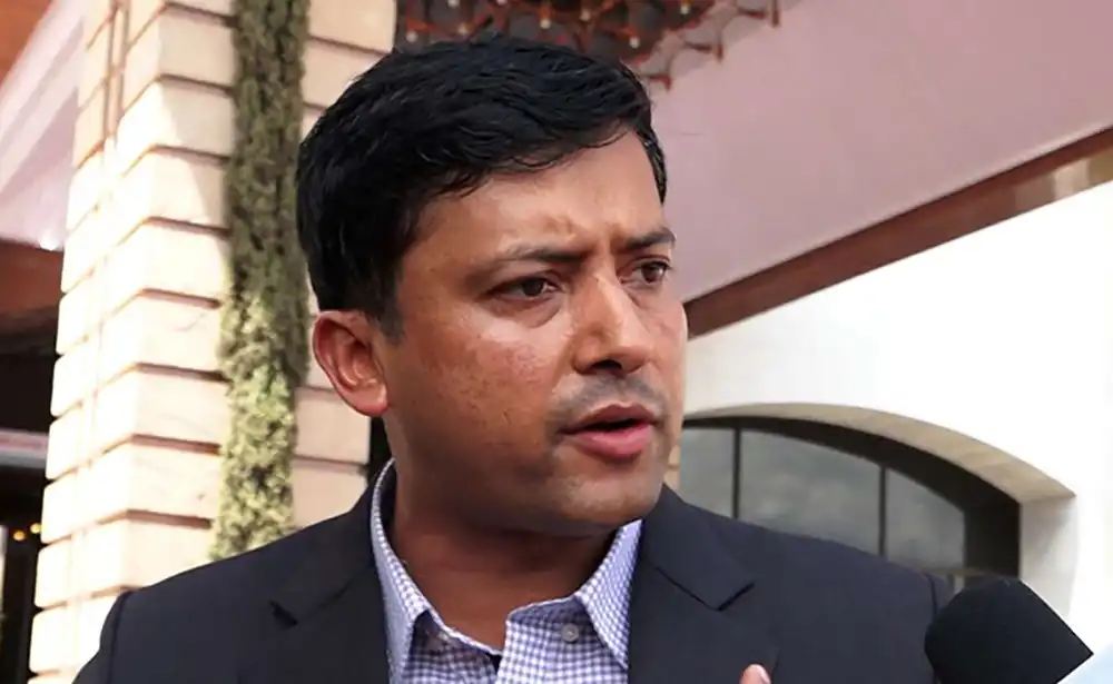 आयोगको काममा प्रधानमन्त्रीलाई जोड्नु ठिक होइन: बर्तौला