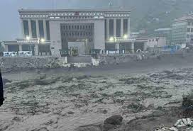 रसुवा बाढीमा १८ जना बेपत्ता, त्रिशूलीमा फसेकाको हेलिकोप्टरबाट उद्धार