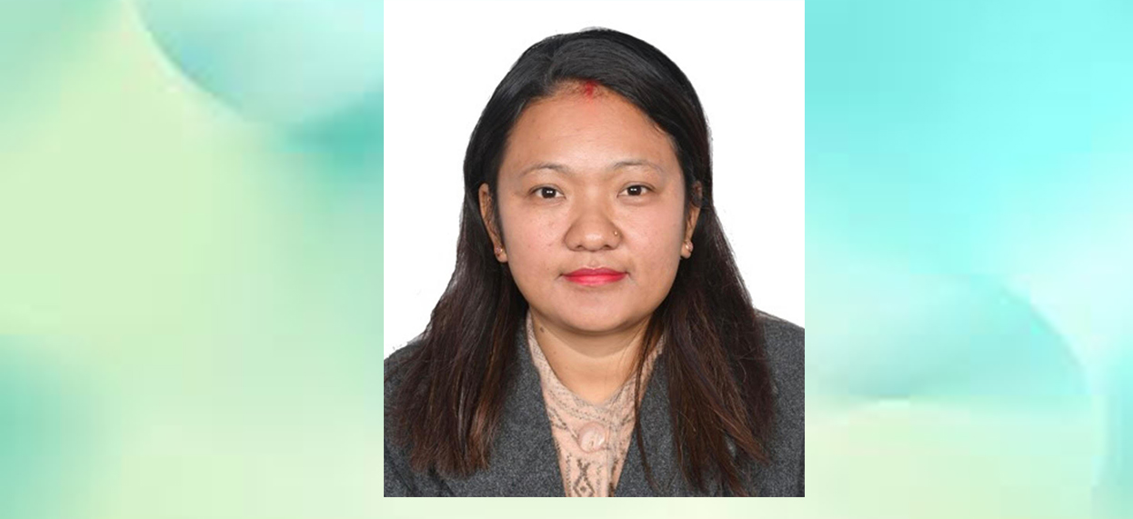 साना बालबालिकाहरुलाई खेलाउँदै सिकाउने कि !