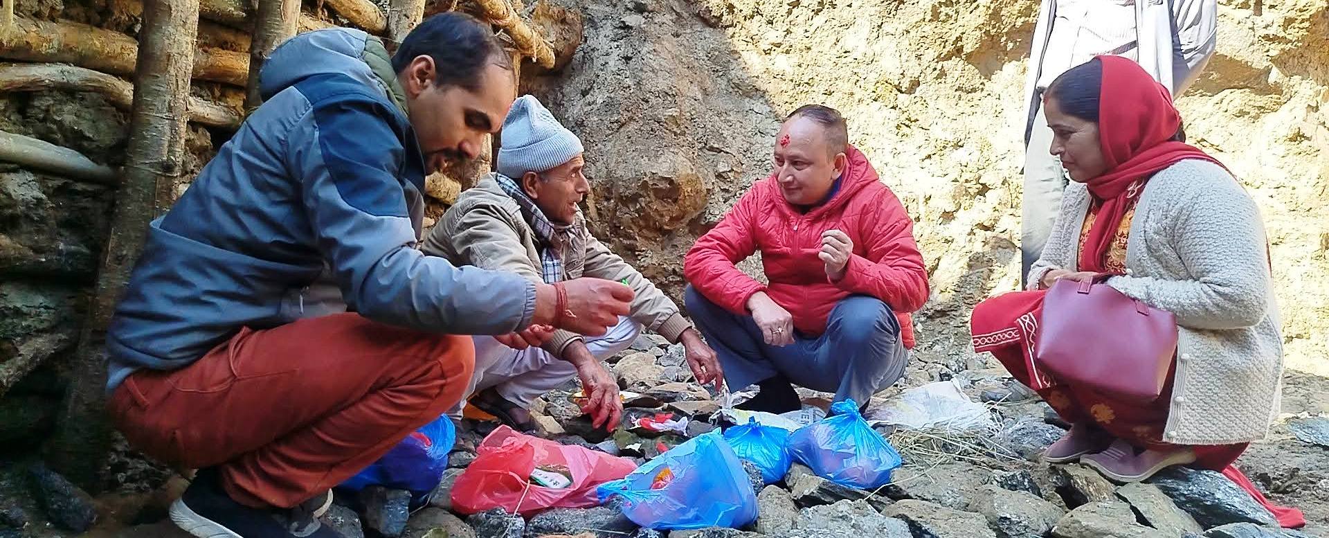 पाँचपोखरी थाङपाल गाउँपालिकामा झोलुङ्गे पुलको शिलान्यास