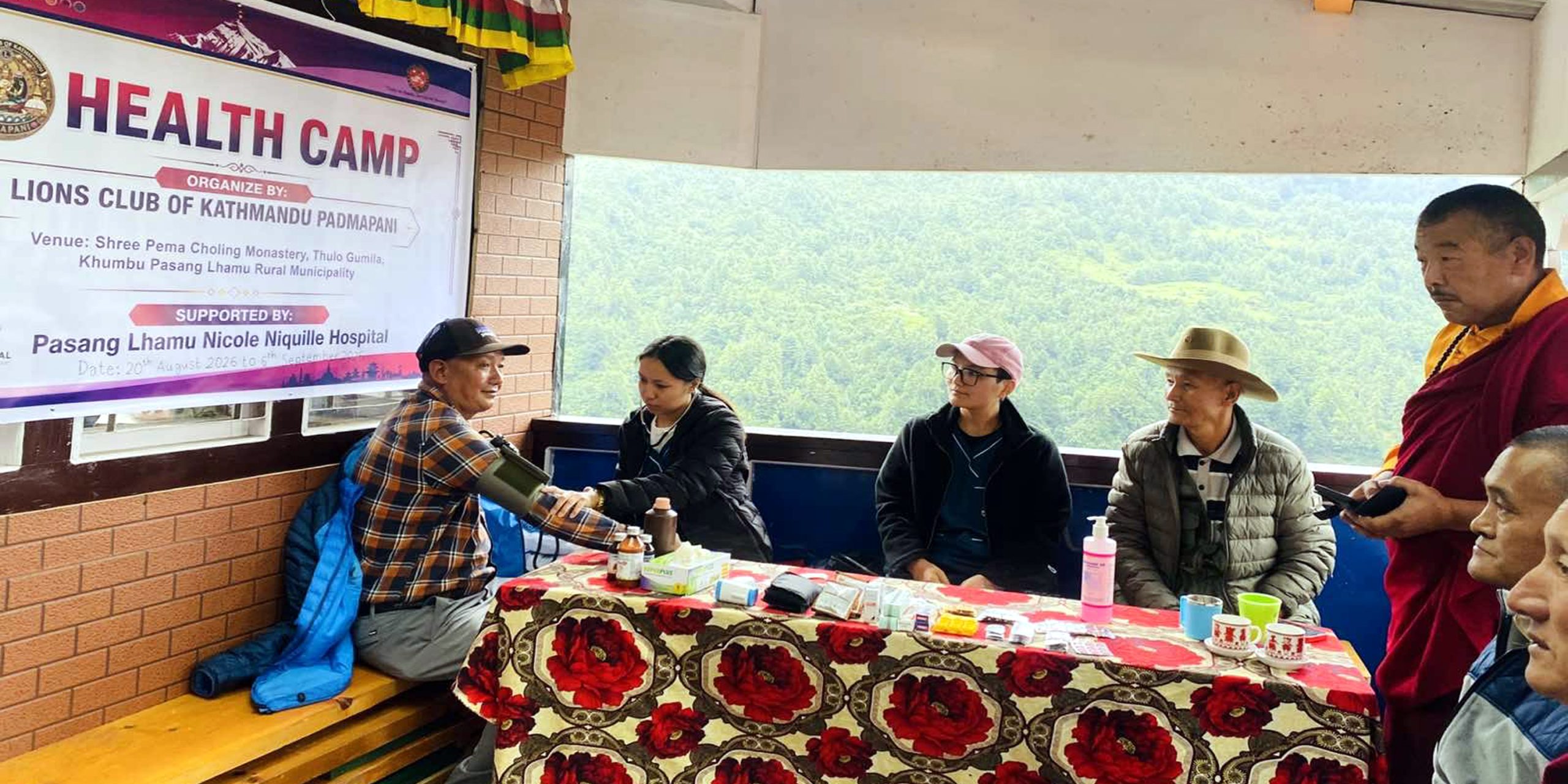 लुक्लाको ठूलो गुमिला गुम्बामा स्वास्थ्य शिविर, पहिलो दिन ३० भन्दा बढीको स्वास्थ्य परीक्षण